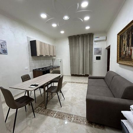 דירות נאפולי Dora House Valentino מראה חיצוני תמונה