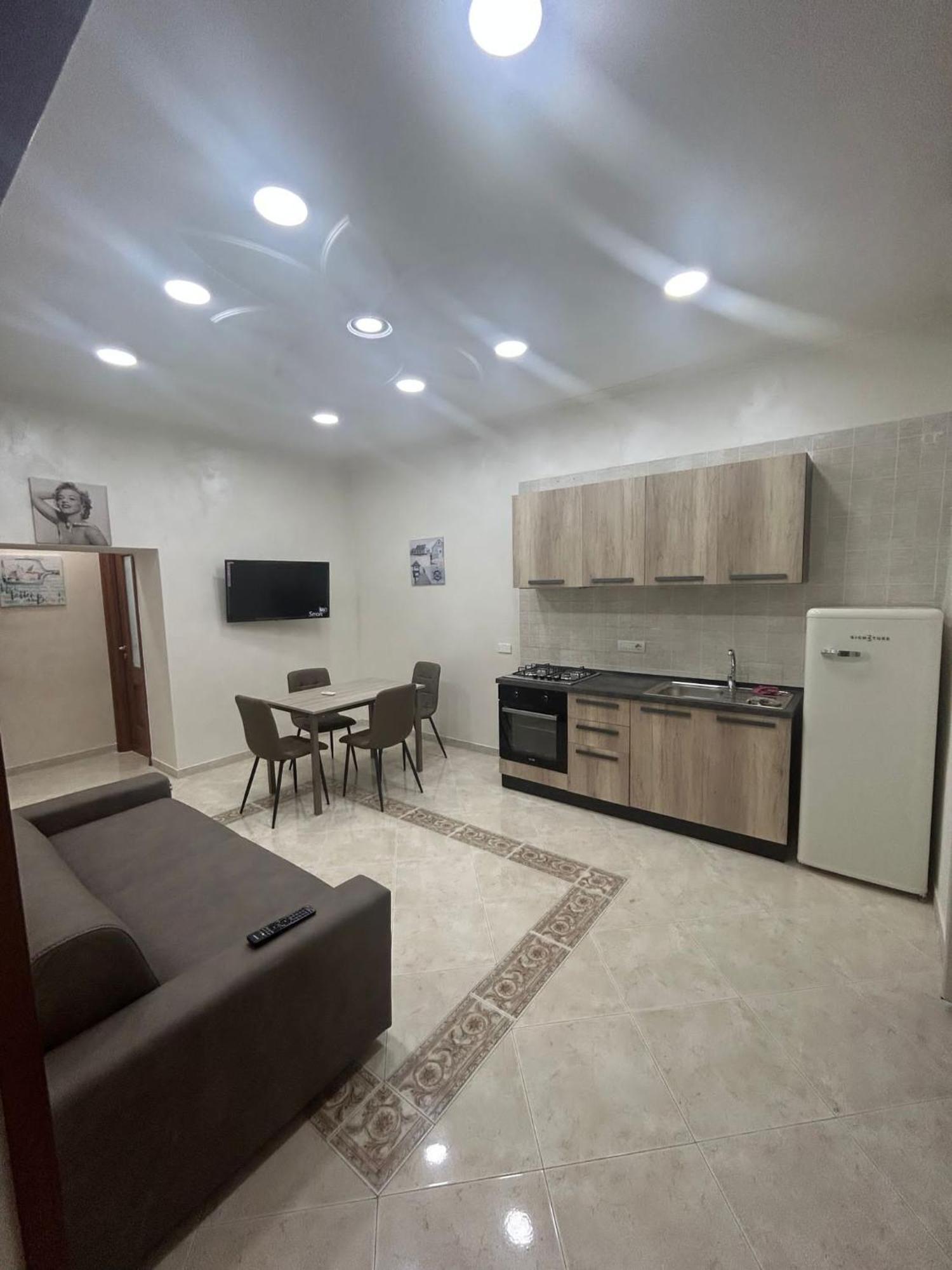 דירות נאפולי Dora House Valentino מראה חיצוני תמונה